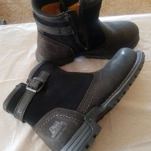 Steel Toe Caterpillar work boots 7.5 wide width